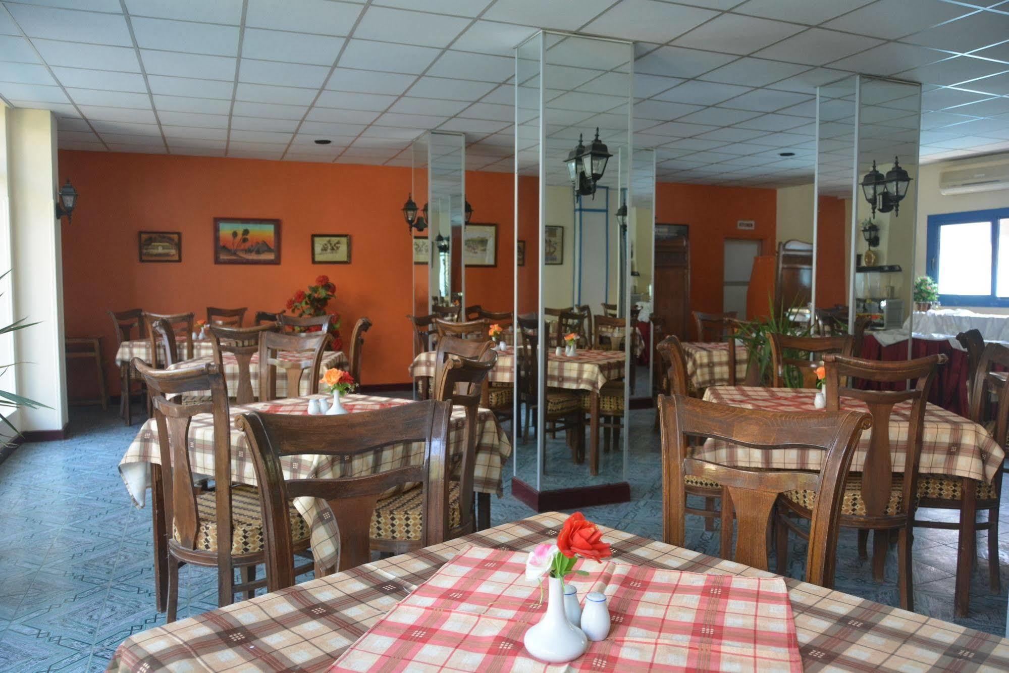 El Gezira Hotel 2*